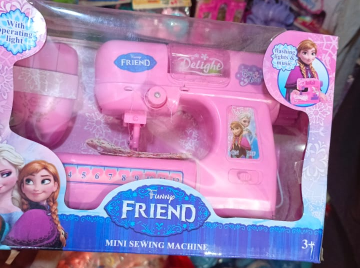 Realistic Sewing Machine Toy For Kids - Image 3