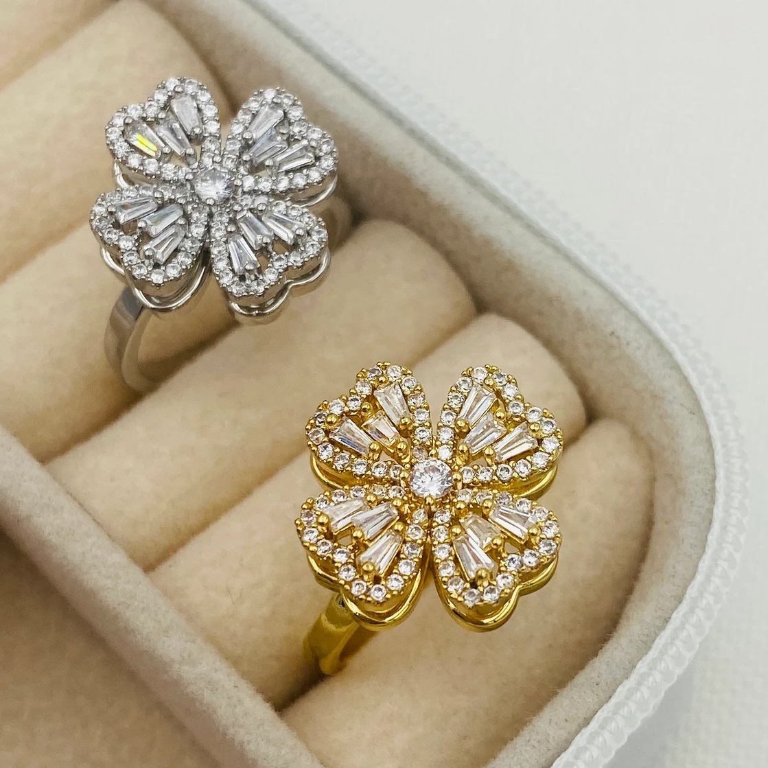 1 Piece Imported Dazzling Movable Floral Blossom Adjustable Rings - 2 Color Variants 🌟 | Luxurious Design Ring | Adjustable Ring | Ring For Girls & Women ✨ - Random Color - Image 3