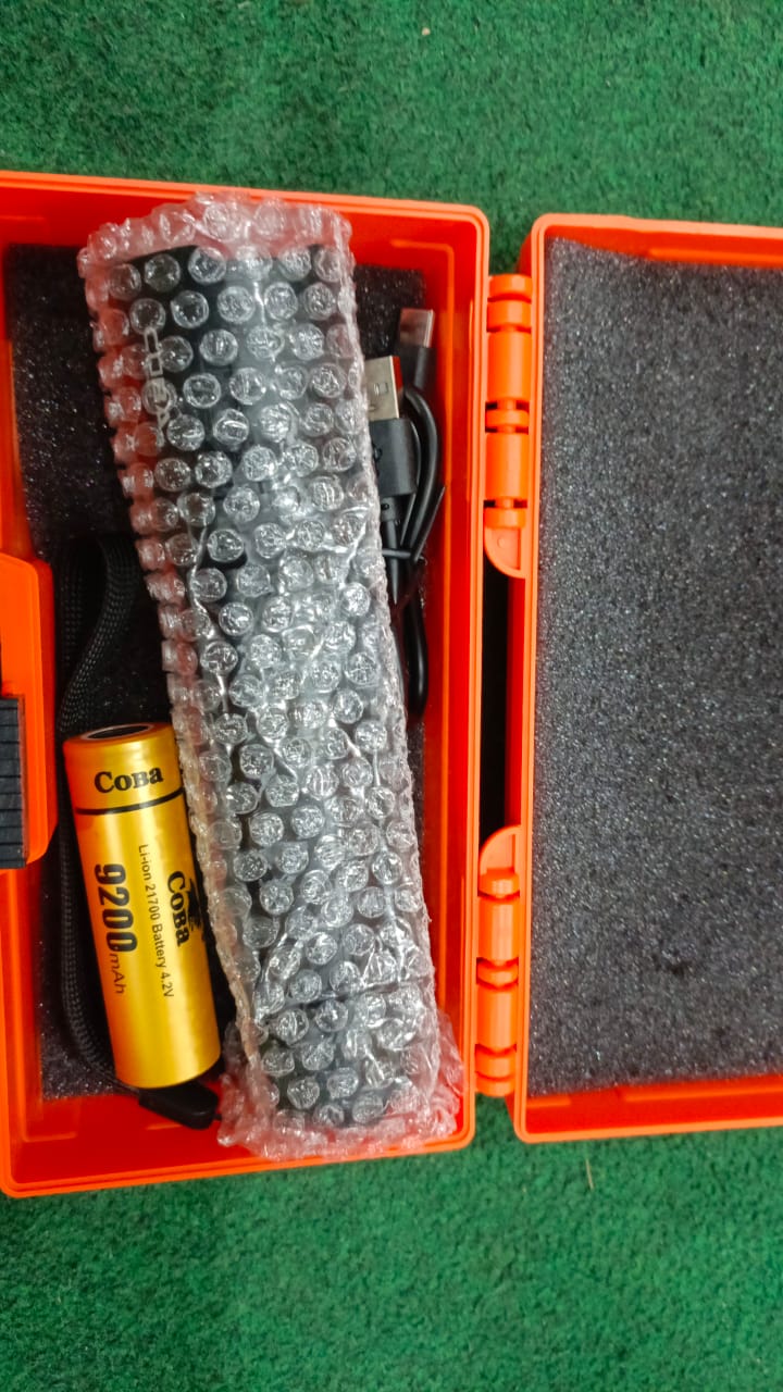 Portable LED flashlight, 3 light intensity modes, USB, - Image 10