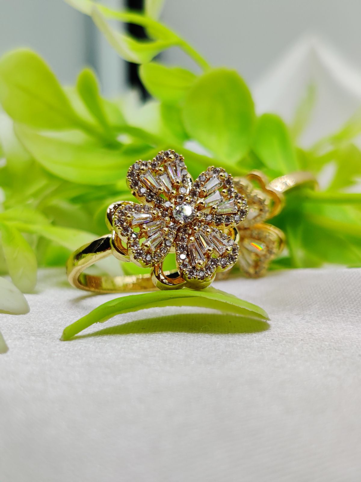 1 Piece Imported Dazzling Movable Floral Blossom Adjustable Rings - 2 Color Variants 🌟 | Luxurious Design Ring | Adjustable Ring | Ring For Girls & Women ✨ - Random Color - Image 9