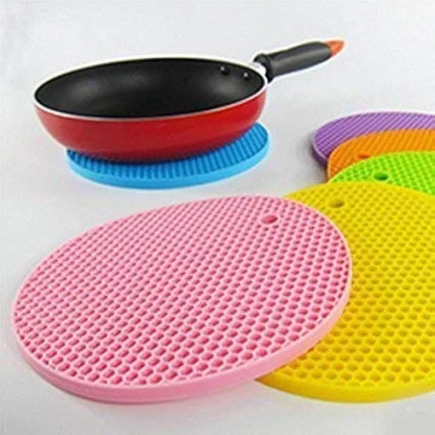 Multifunction Original Heat Resistant Silicone Mat Nonslip Pads Pot Holder Table Place mat (random color) - Image 2