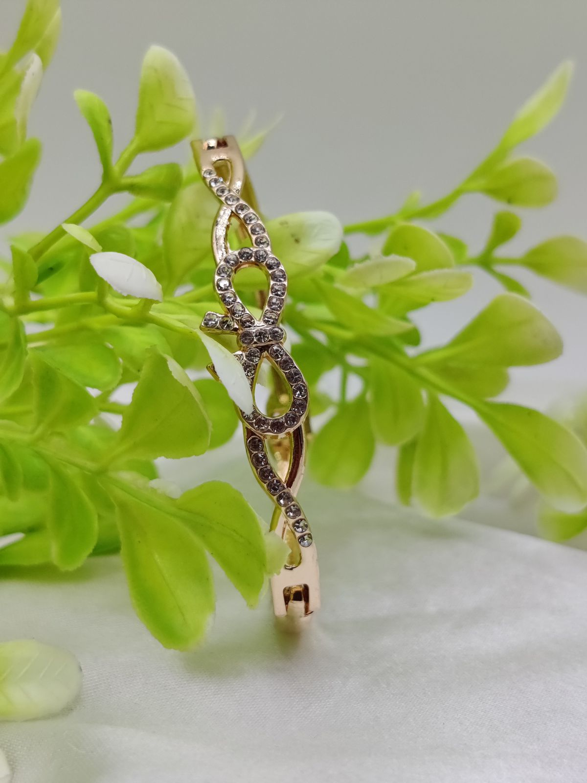 01 PCs Imported Intricately Crafted Adjustable Bracelet with Elegant Design ( Intricately Crafted ) - Image 2