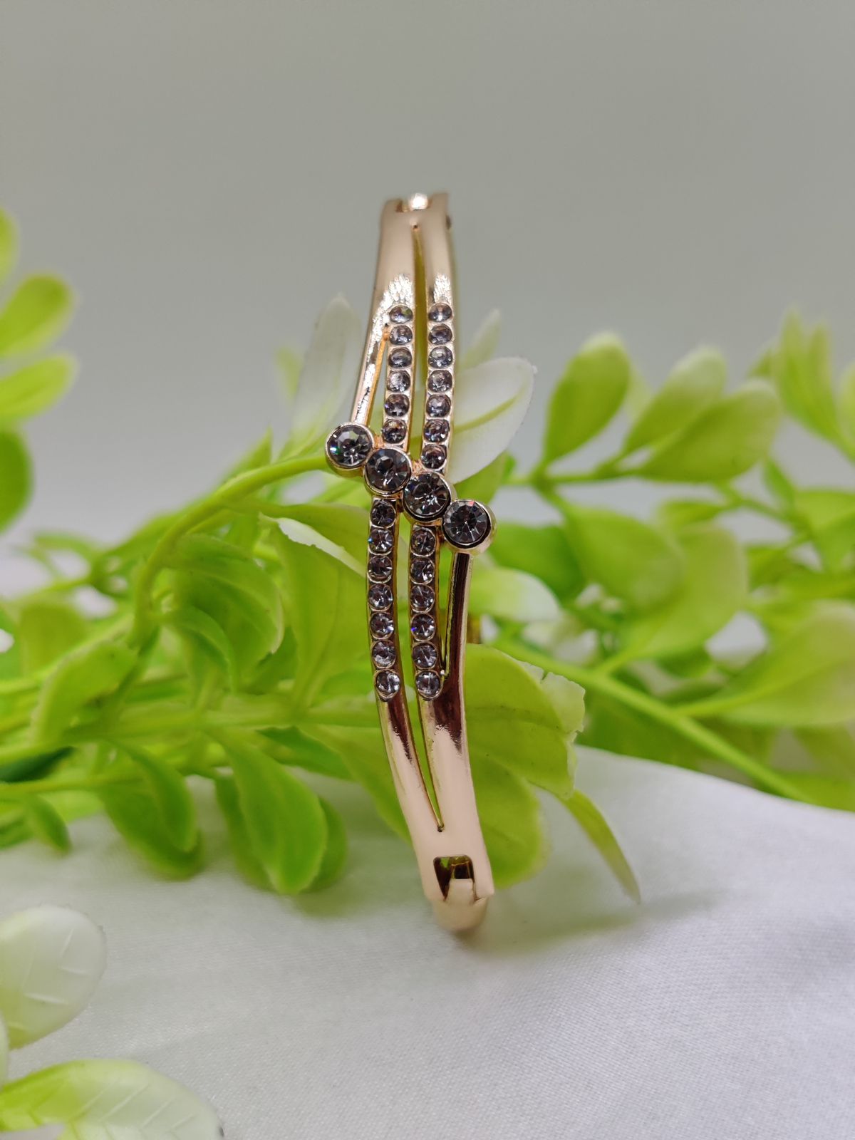 01 PCs Imported Intricately Crafted Adjustable Bracelet with Elegant Design ( Intricately Crafted ) - Image 7