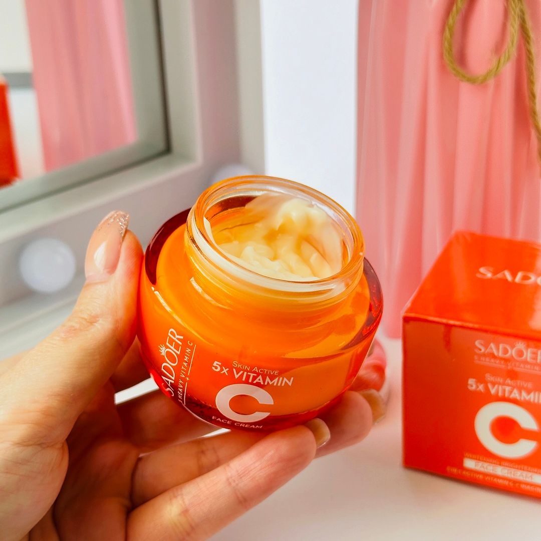 Sadoer 5x Vitamin C Skin Active whitening Cream | Vitamin C Hydrating Face Cream - Glowing & Repairing Moisturizer for Fine Lines, Wrinkles & Uneven Skin Tone | Whitening Cream - Image 4