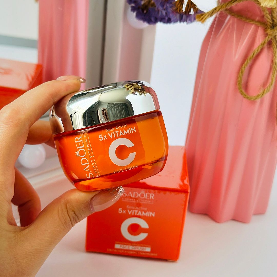 Sadoer 5x Vitamin C Skin Active whitening Cream | Vitamin C Hydrating Face Cream - Glowing & Repairing Moisturizer for Fine Lines, Wrinkles & Uneven Skin Tone | Whitening Cream - Image 3