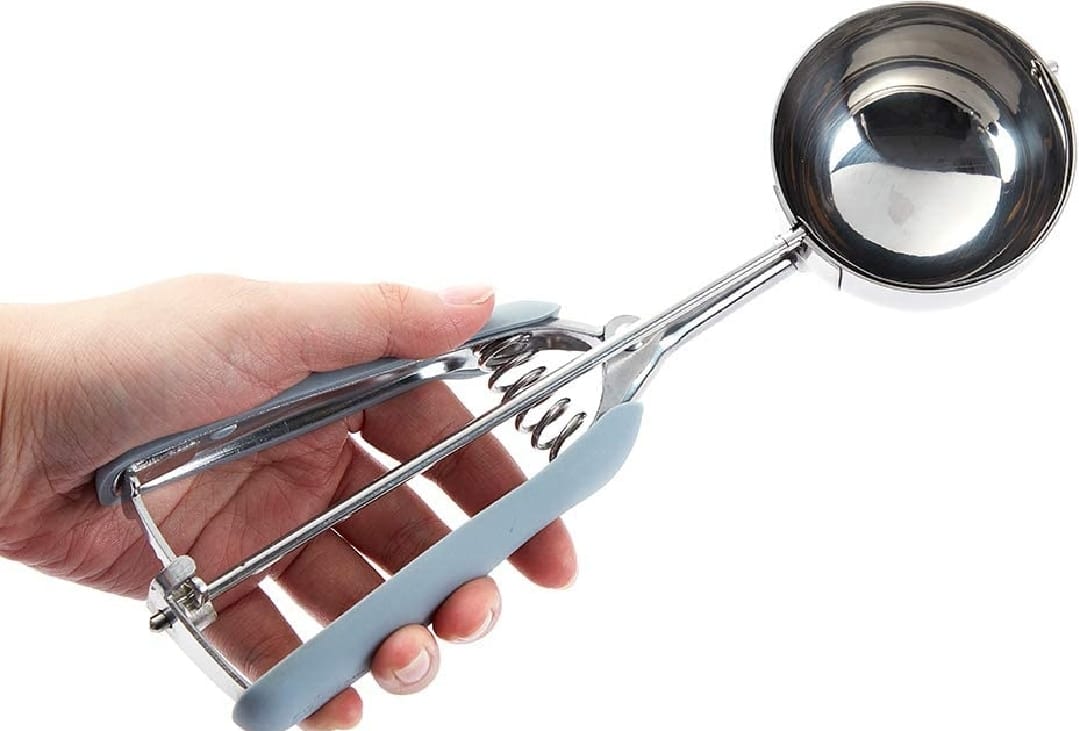 Premium Stainless Steel Ice Cream Scoop - Heavy Duty Metal Scooper Spoon, Dishwasher Safe, Ergonomic Handle for Frozen Yogurt, Gelato, Sundaes & More - Medium, Silver - Image 9