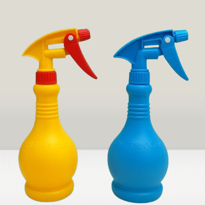 Water Spray Bottle Large for watering plants and ironing cloths Refillable Plastic Spray Bottle, (random color) - Image 4