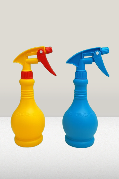 Water Spray Bottle Large for watering plants and ironing cloths Refillable Plastic Spray Bottle, (random color) - Image 5