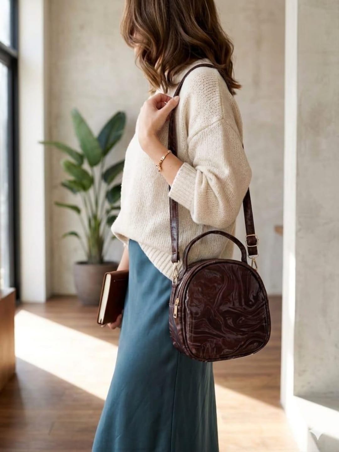 Marble Gloss Mini Crossbody Handbag for Women - Image 3