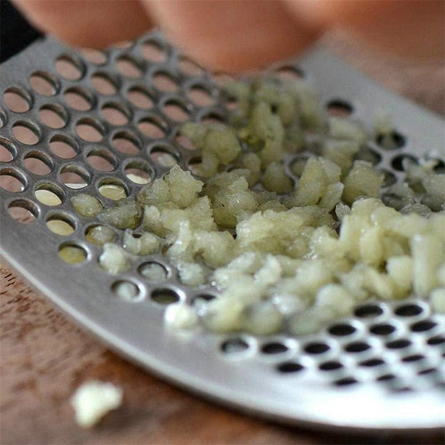Stainless Steel Garlic Press Rocker with Handle - Image 3