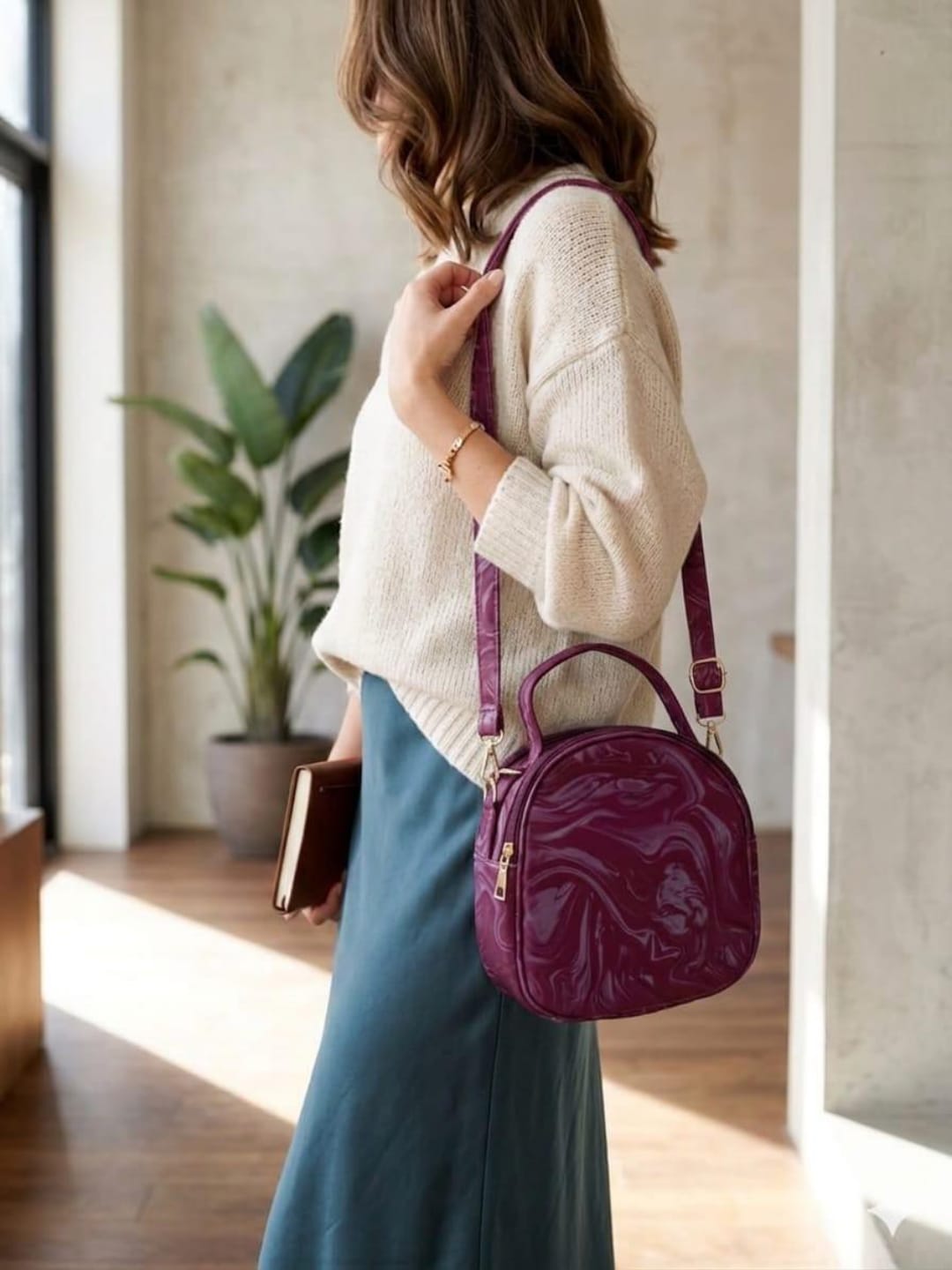 Marble Gloss Mini Crossbody Handbag for Women - Image 4